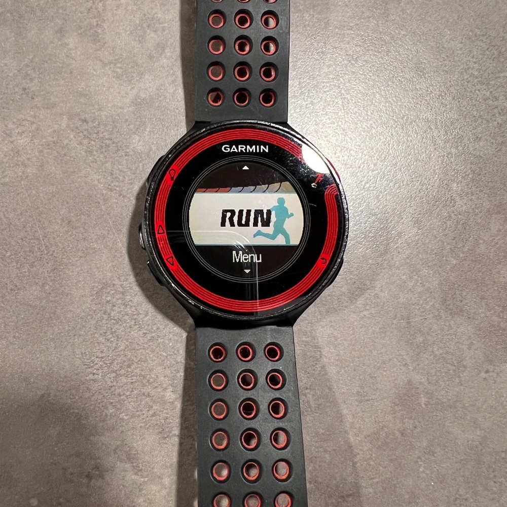 Garmin Forerunner 220 GPS Watch